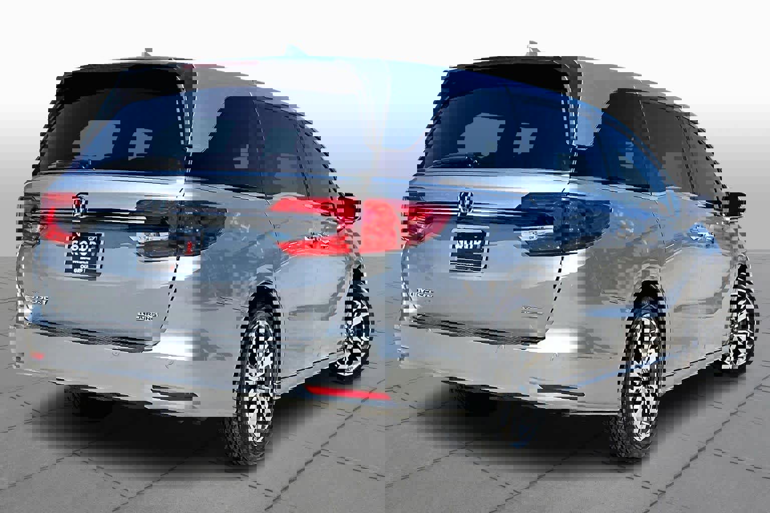 Used 2024 Honda Odyssey Touring image 13