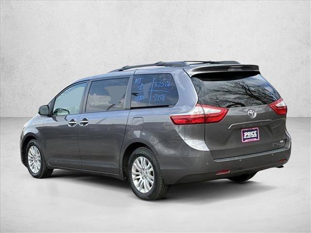 Used 2016 Toyota Sienna XLE w/ XLE Navigation Package image 7