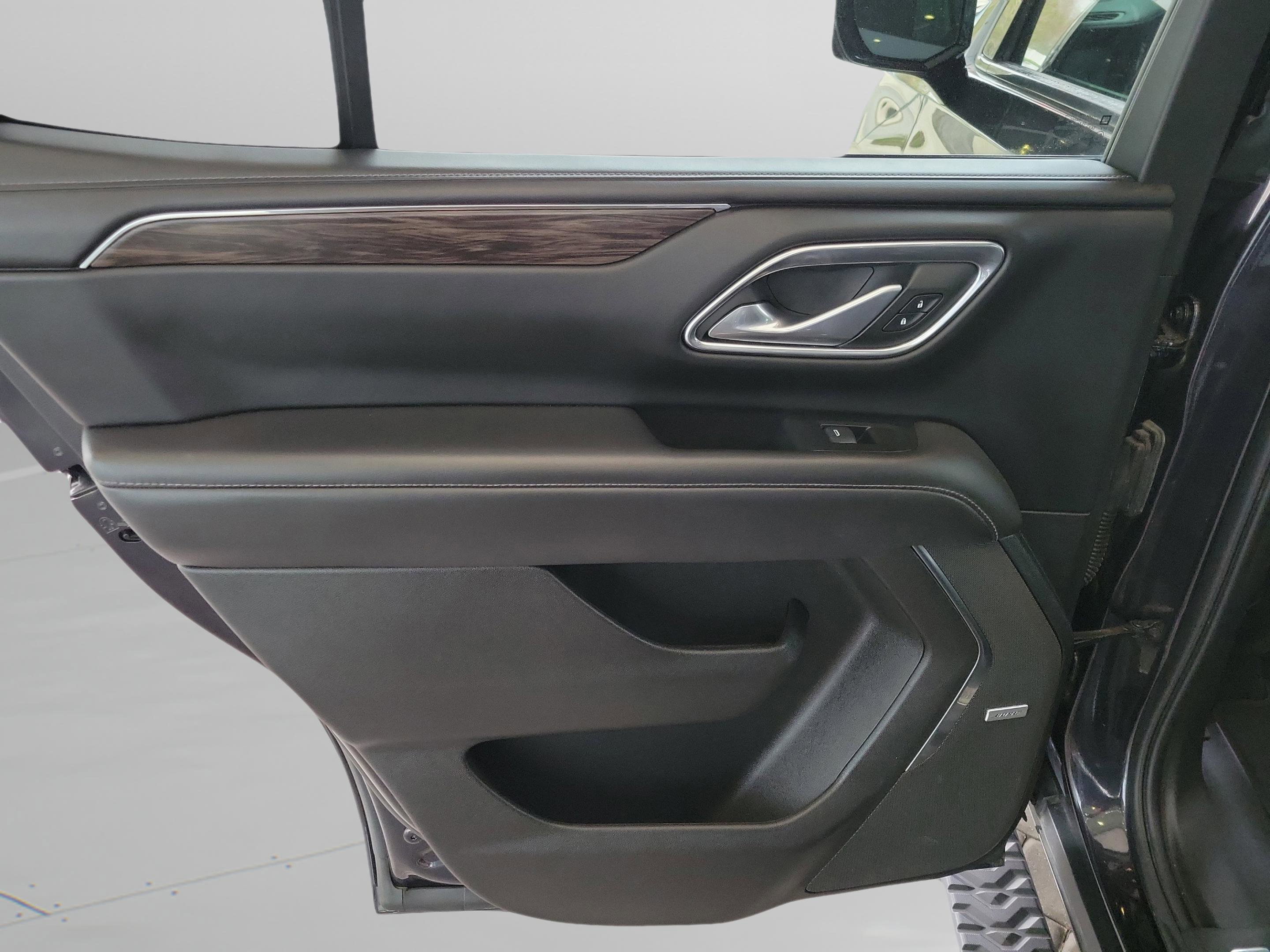 Used 2022 Chevrolet Tahoe Z71 w/ Luxury Package image 28