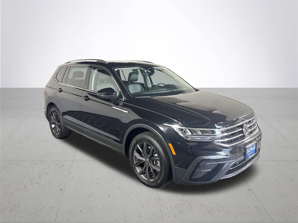 Certified 2022 Volkswagen Tiguan SE w/ Panoramic Sunroof Package image 4