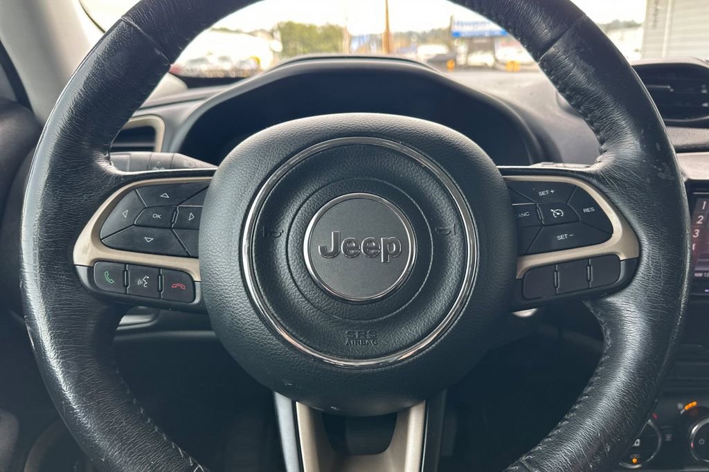 Used 2017 Jeep Renegade Latitude image 15