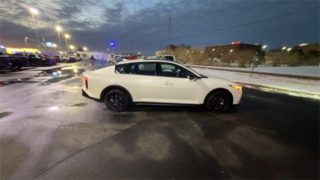 Used 2025 Kia K4 GT-Line Turbo image 9