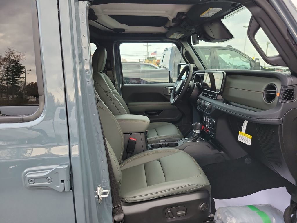 New 2026 Jeep Gladiator Mojave image 9