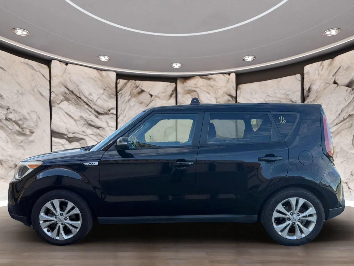 Used 2014 Kia Soul + FWD image 5