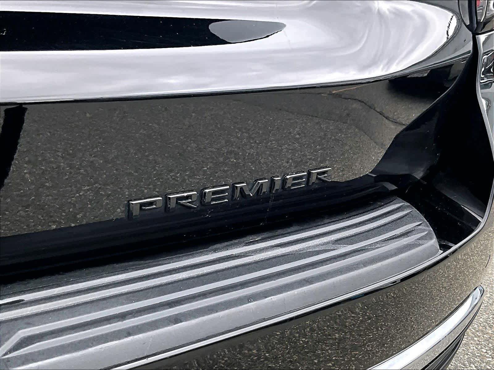 Used 2023 Chevrolet Tahoe Premier w/ Premium Package AWD/4WD image 29