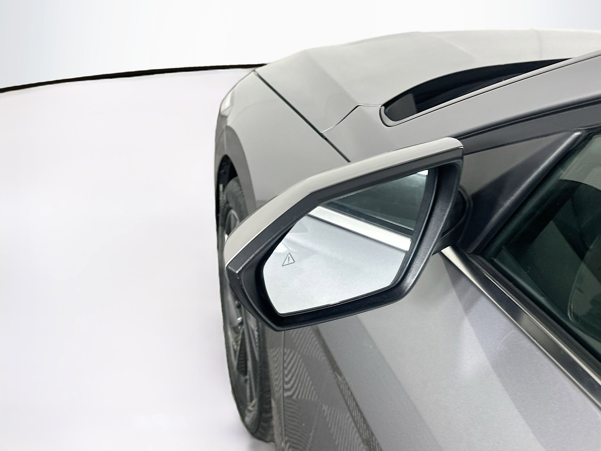 Used 2025 Hyundai Elantra SEL FWD image 16