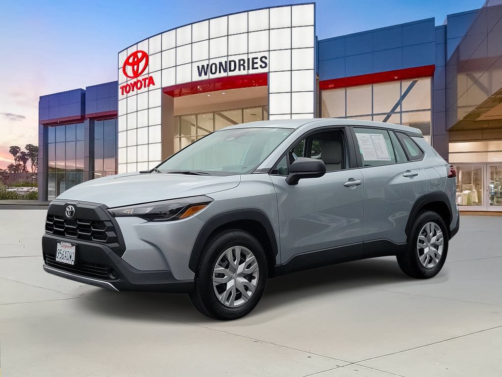 Used 2026 Toyota Corolla Cross L FWD image 2