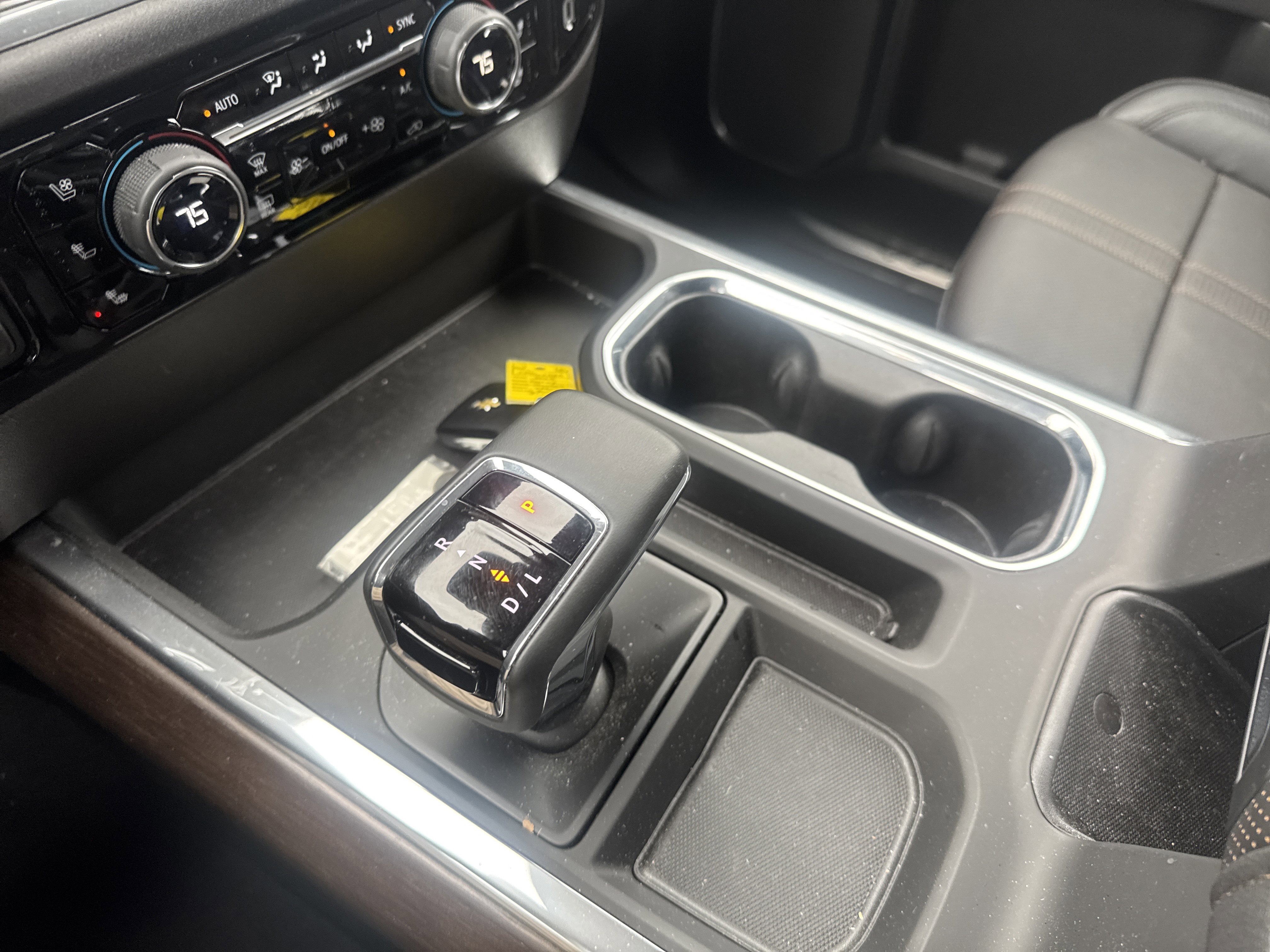 Used 2025 Chevrolet Silverado 1500 High Country w/ Technology Package AWD/4WD image 24
