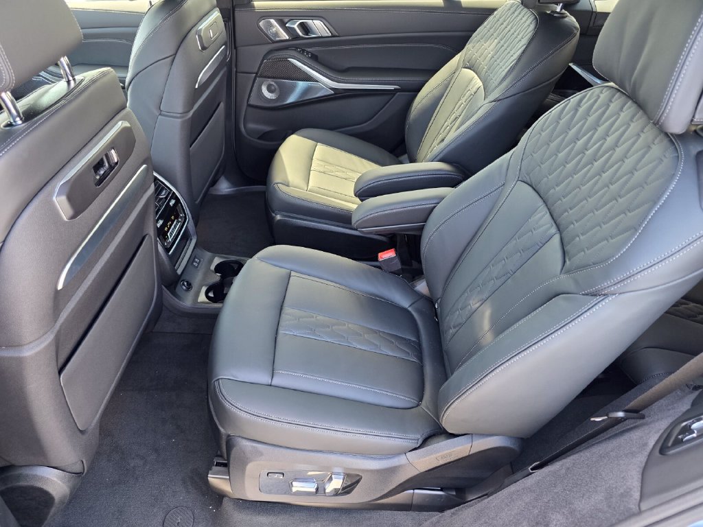 New 2027 BMW X7 M60i AWD/4WD image 12