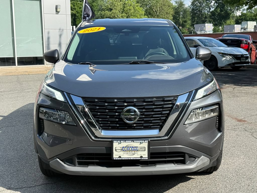 Used 2021 Nissan Rogue SV AWD/4WD image 2