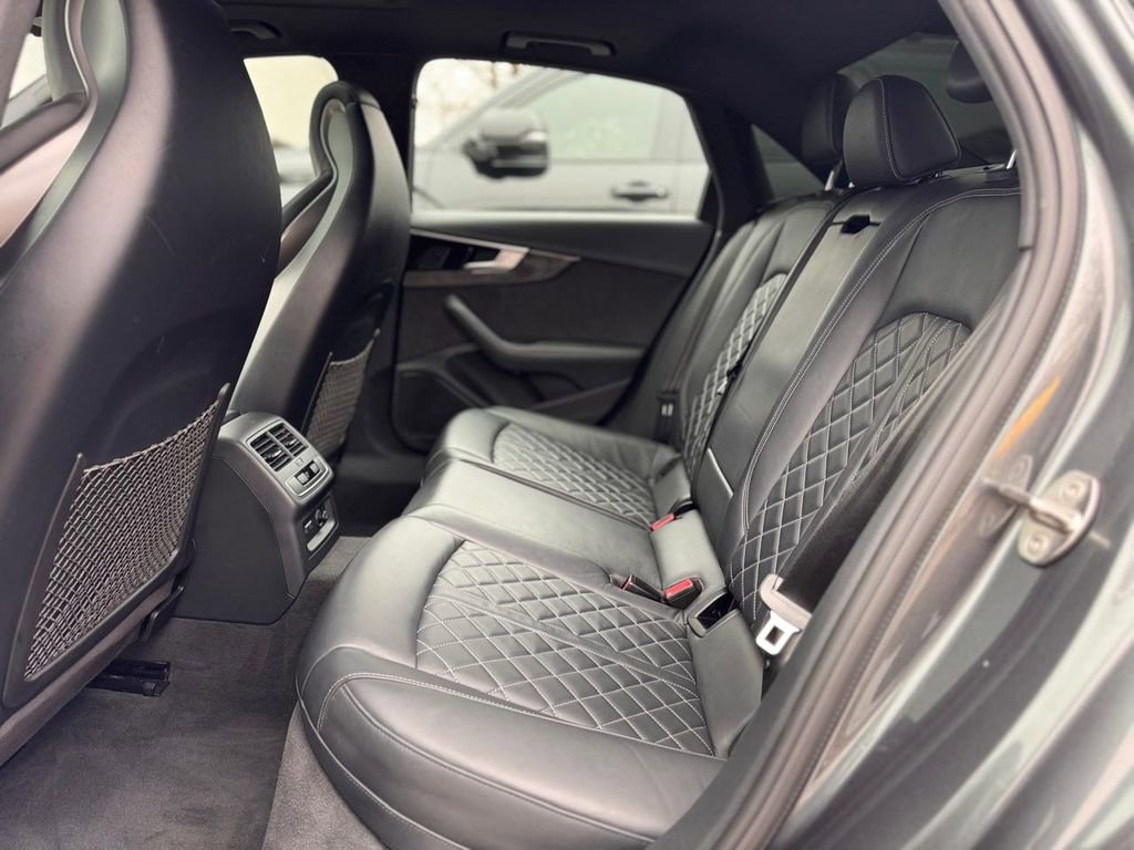 Used 2023 Audi S4 Premium Plus w/ Premium Plus Package image 22