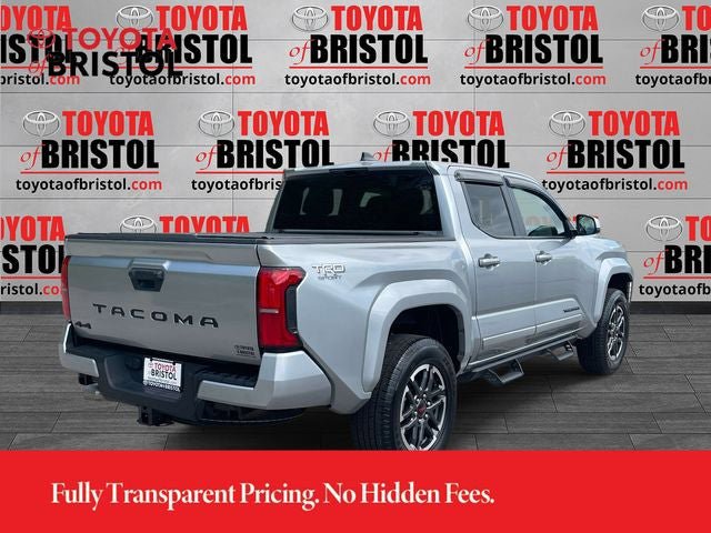 Used 2025 Toyota Tacoma TRD Sport AWD/4WD image 3