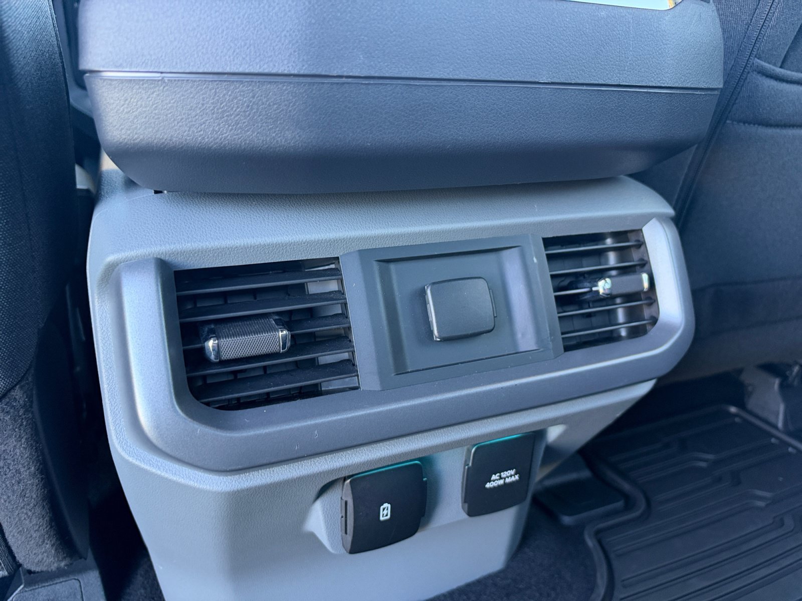 Used 2025 Ford F150 XLT w/ Equipment Group 302A MID RWD image 19