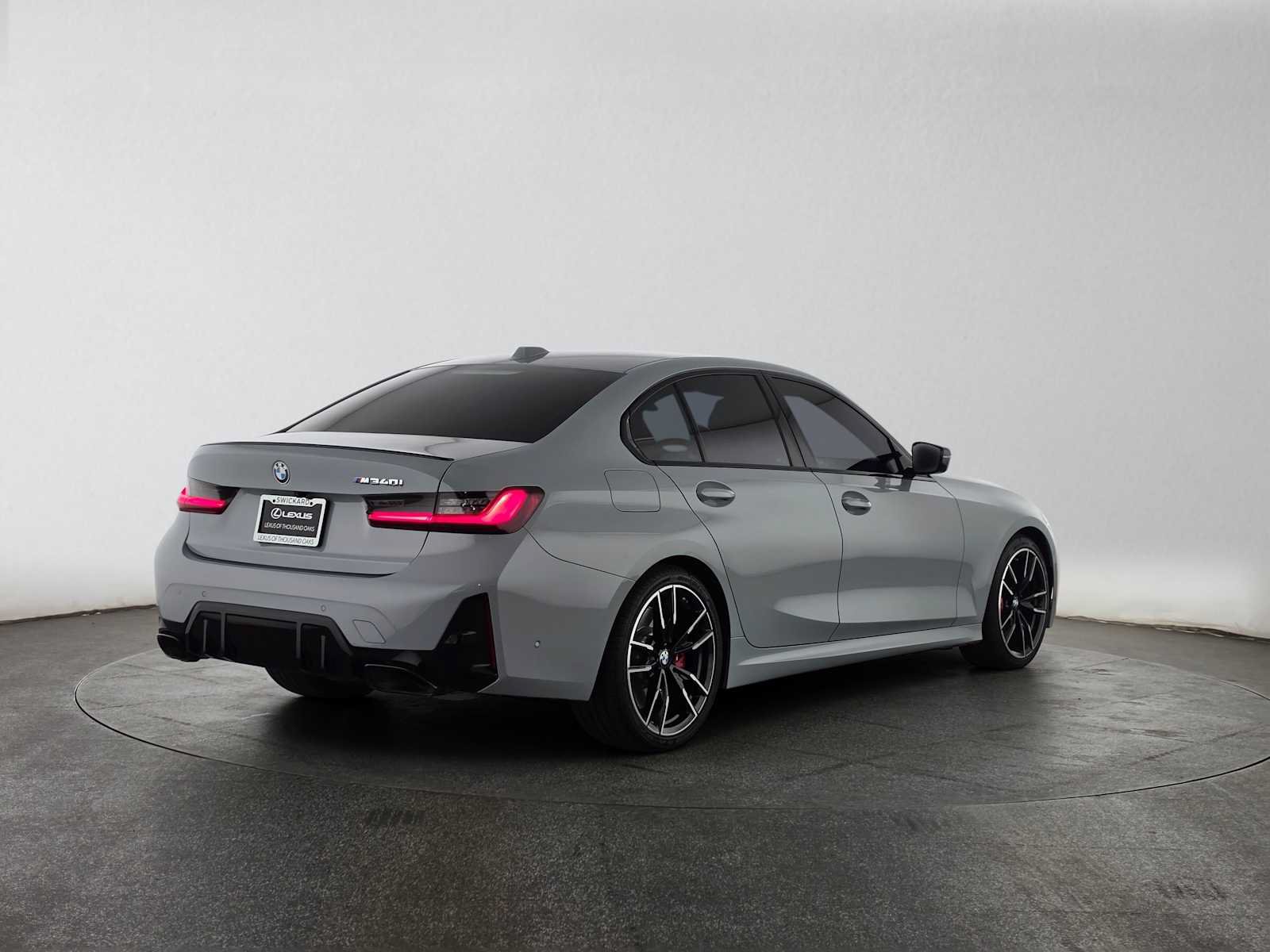 Used 2023 BMW M340i RWD image 3