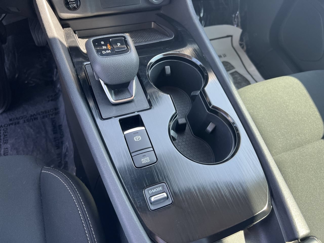 Used 2025 Nissan Rogue S FWD image 17