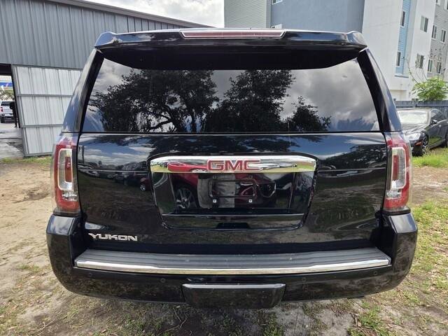 Used 2016 GMC Yukon Denali w/ Open Road Package image 22