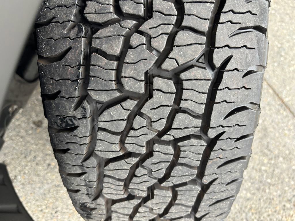 Used 2020 Honda CR-V Touring image 32