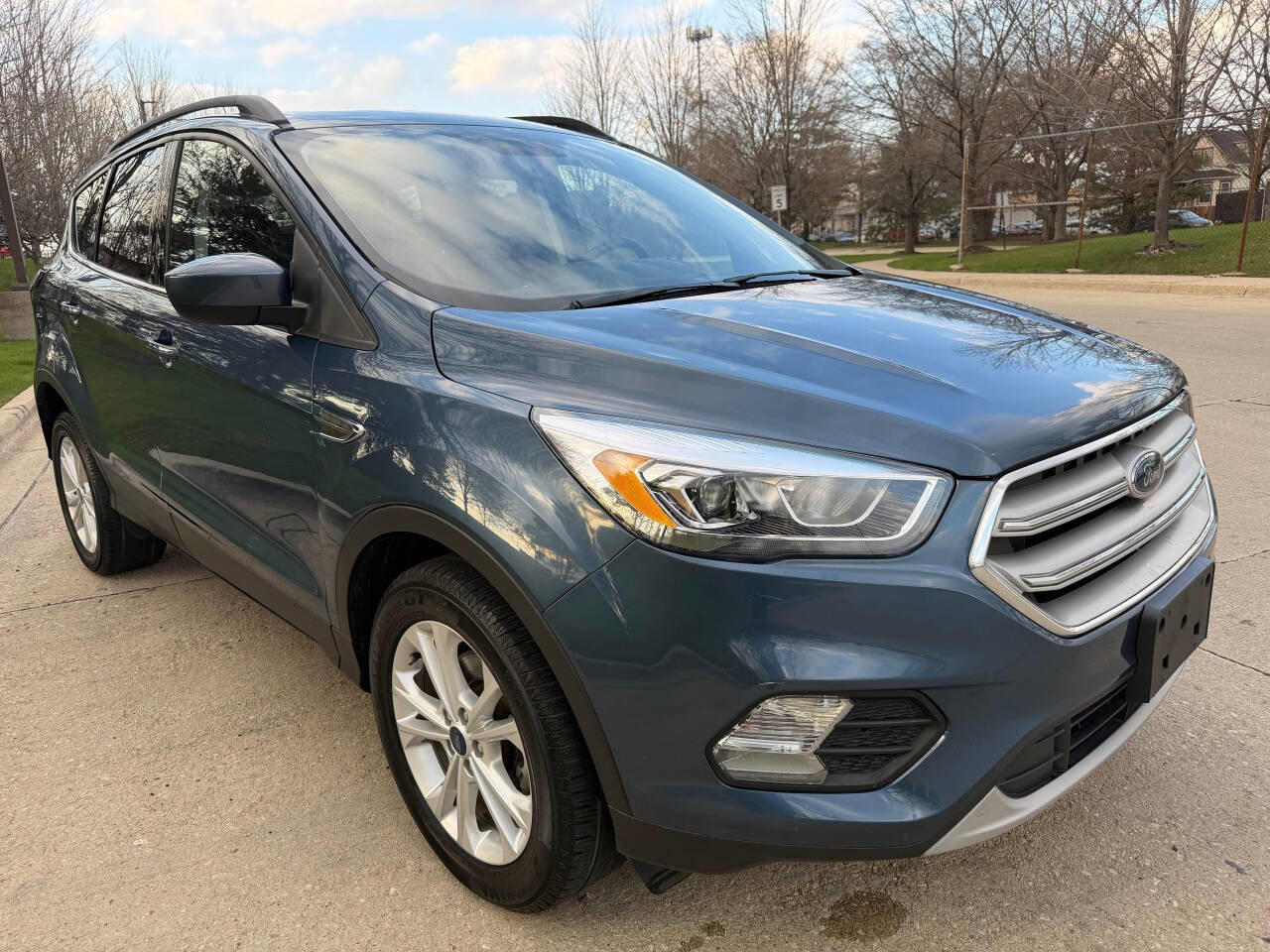 Used 2018 Ford Escape SEL image 1