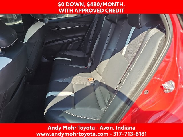 Used 2025 Toyota Camry SE FWD image 11