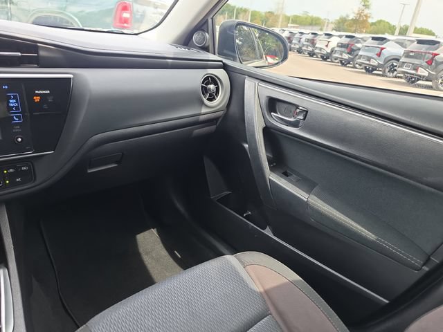 Used 2017 Toyota Corolla LE FWD image 11