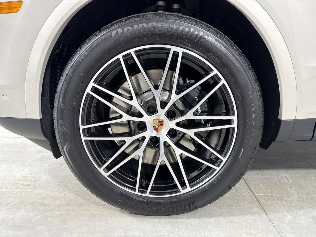 New 2026 Porsche Cayenne image 13