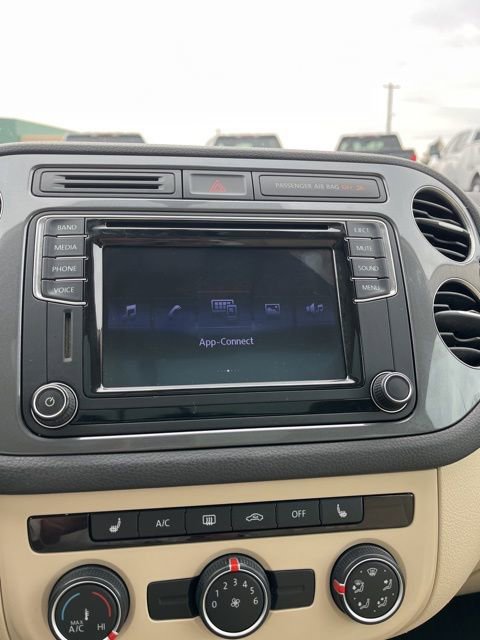 Used 2017 Volkswagen Tiguan Wolfsburg Edition image 43