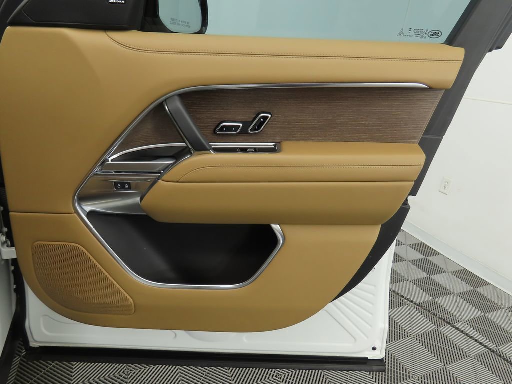 Certified 2023 Land Rover Range Rover SE image 25