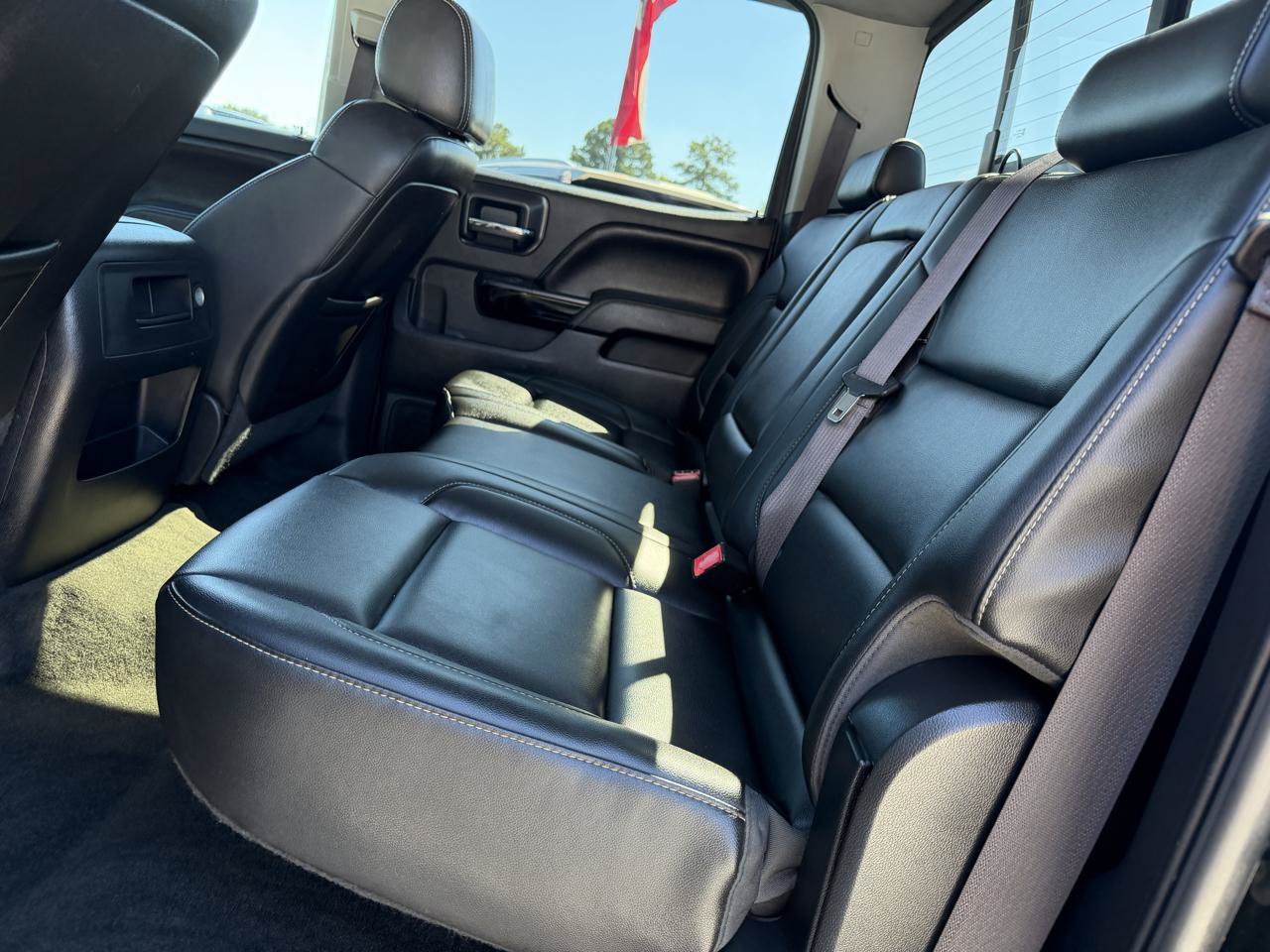 Used 2015 Chevrolet Silverado 1500 LTZ Z71 w/ LTZ Plus Package AWD/4WD image 13