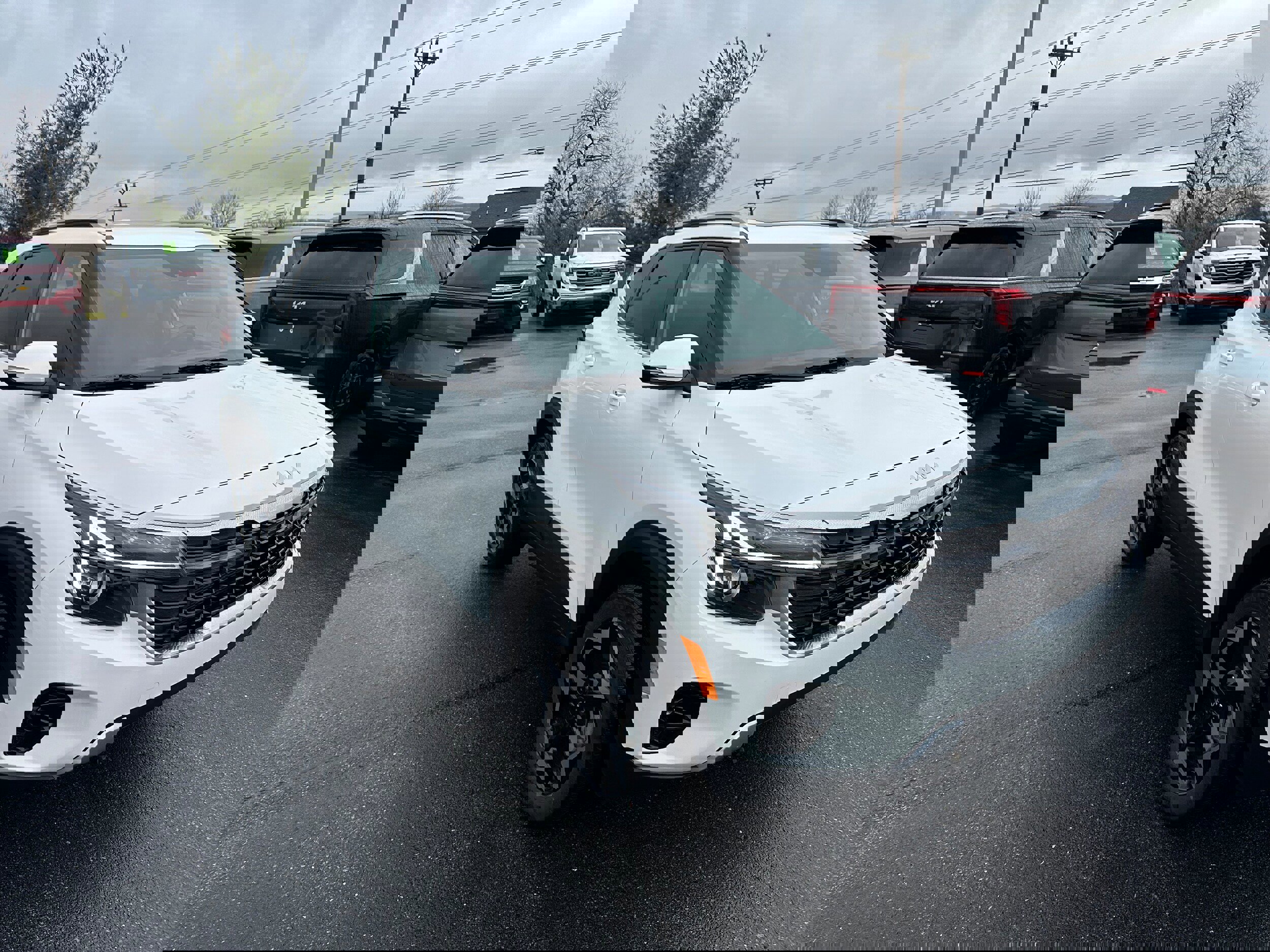 Used 2024 Kia Seltos EX image 3