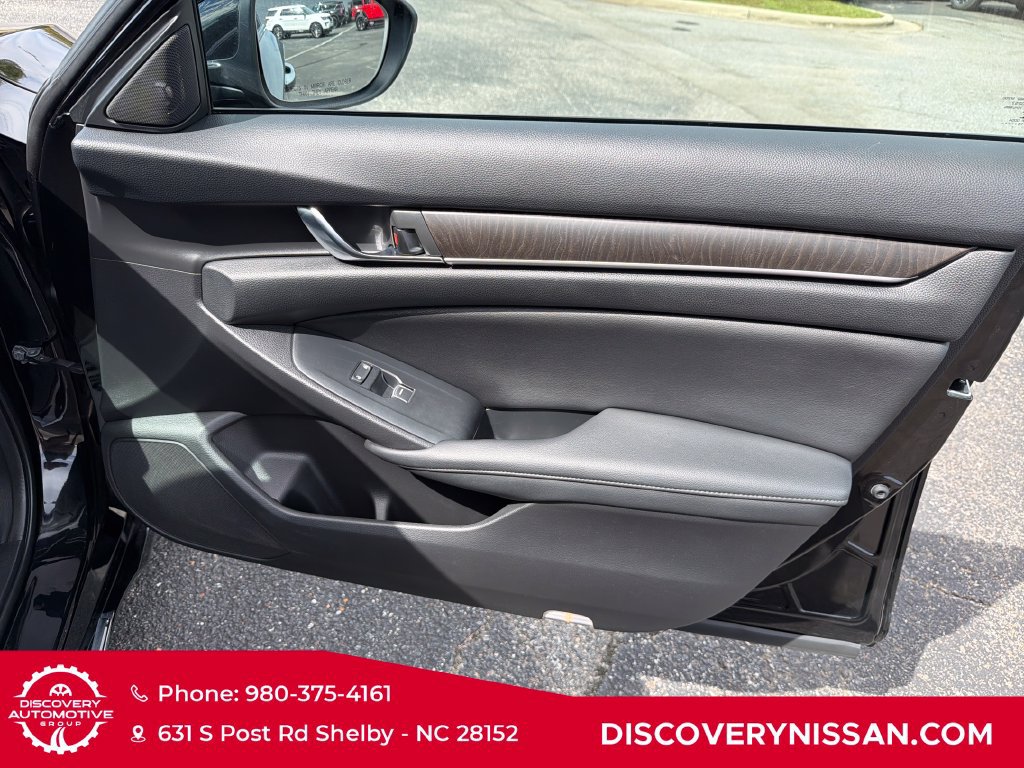 Used 2020 Honda Accord Touring image 40