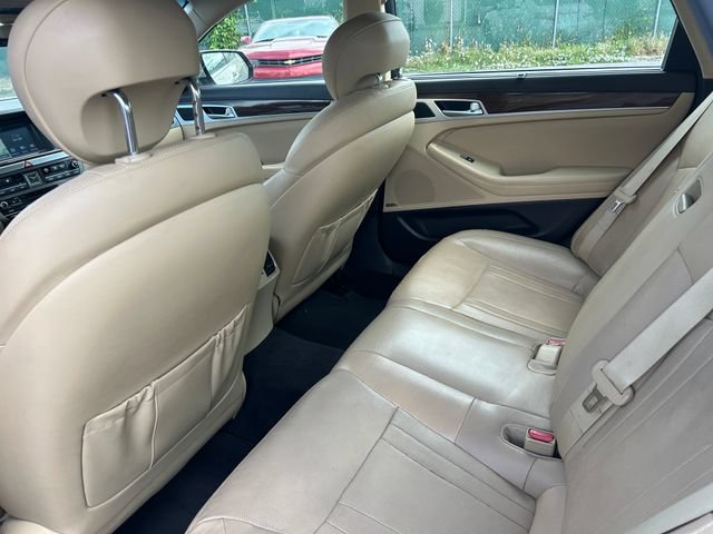 Used 2015 Hyundai Genesis 3.8 w/ Option Group 02 AWD/4WD image 31