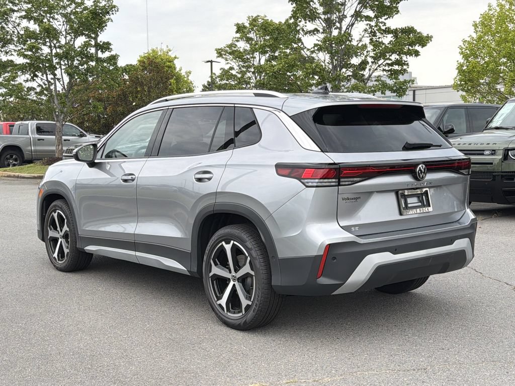 New 2026 Volkswagen Tiguan SE FWD image 3