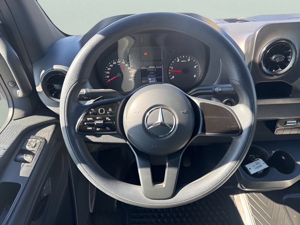 Used 2022 Mercedes-Benz Sprinter 2500 image 12