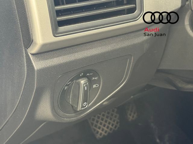 Used 2021 Volkswagen Atlas Cross Sport SE image 26