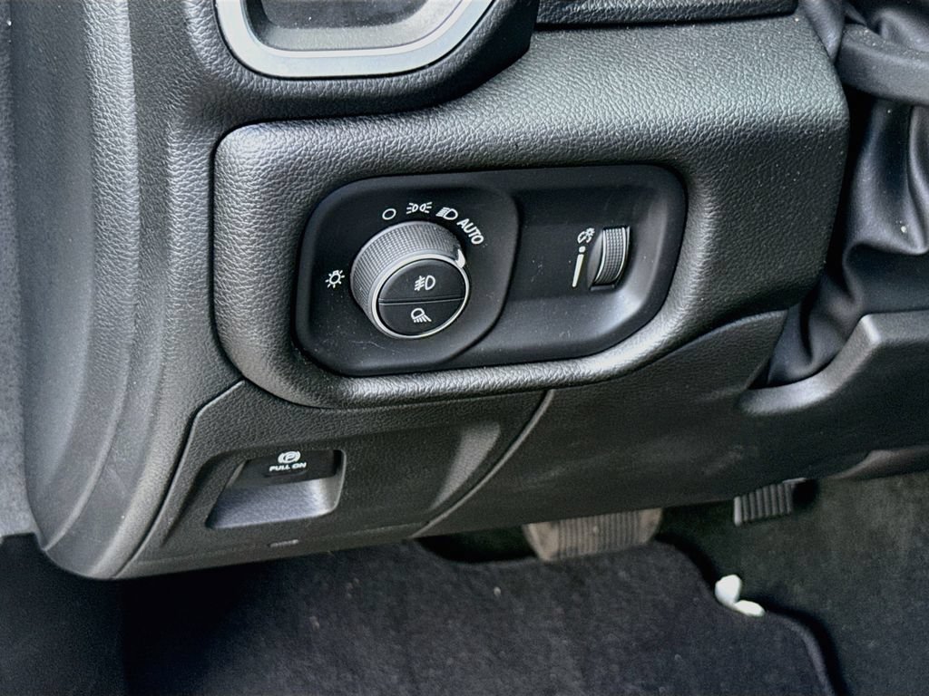 Used 2023 RAM 1500 Big Horn AWD/4WD image 11