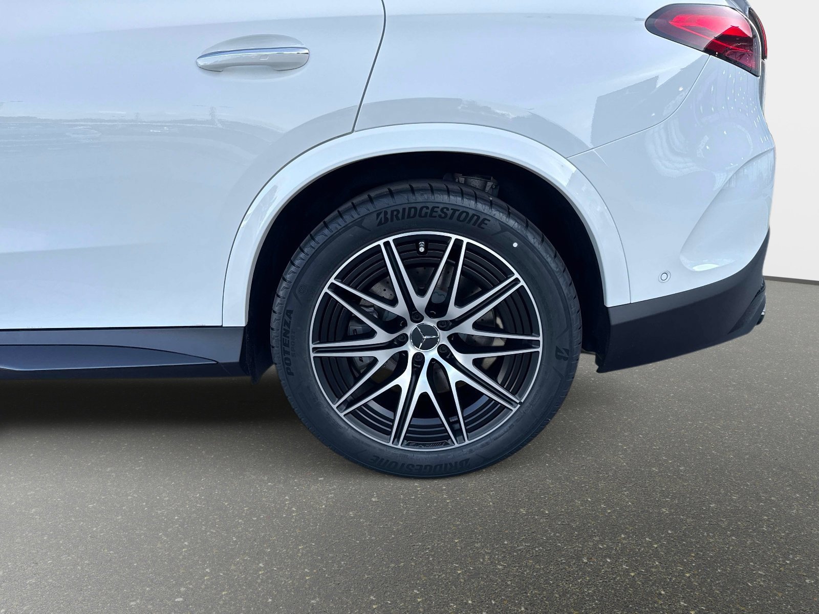 New 2026 Mercedes-Benz GLC 43 AMG 4MATIC image 11