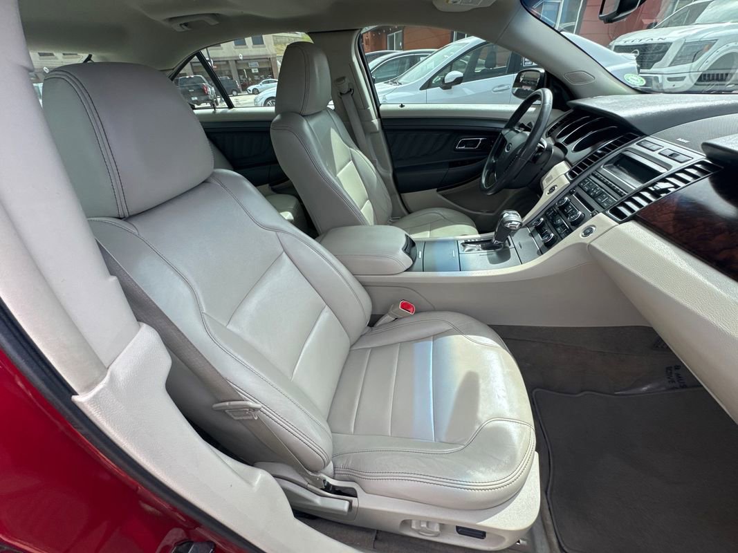 Used 2012 Ford Taurus SEL image 18