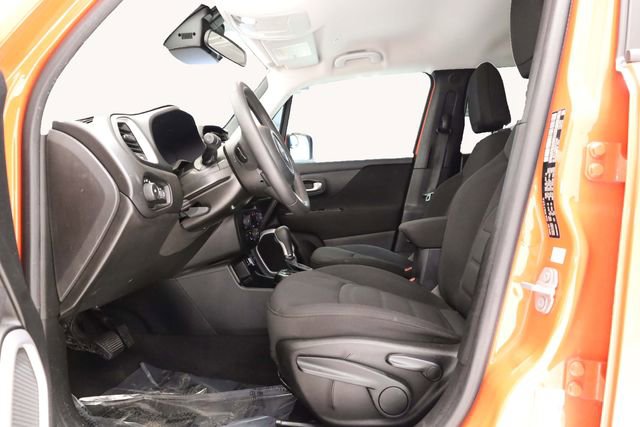 Used 2018 Jeep Renegade Latitude image 12