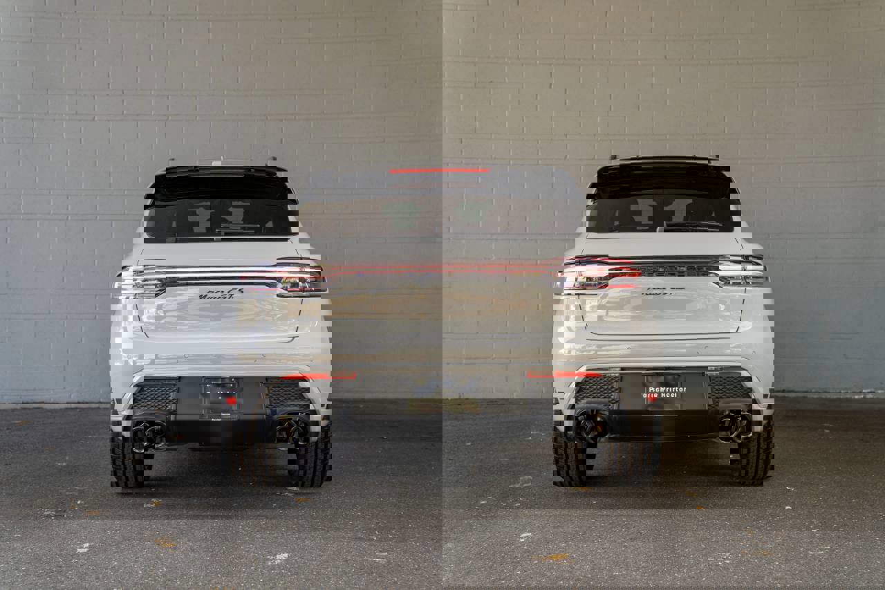 New 2026 Porsche Macan GTS image 12