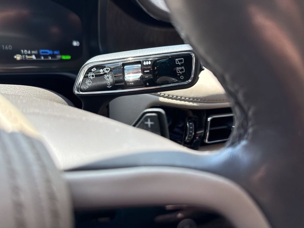 Used 2021 Lincoln Aviator Grand Touring w/ Elements Package Plus AWD/4WD image 23