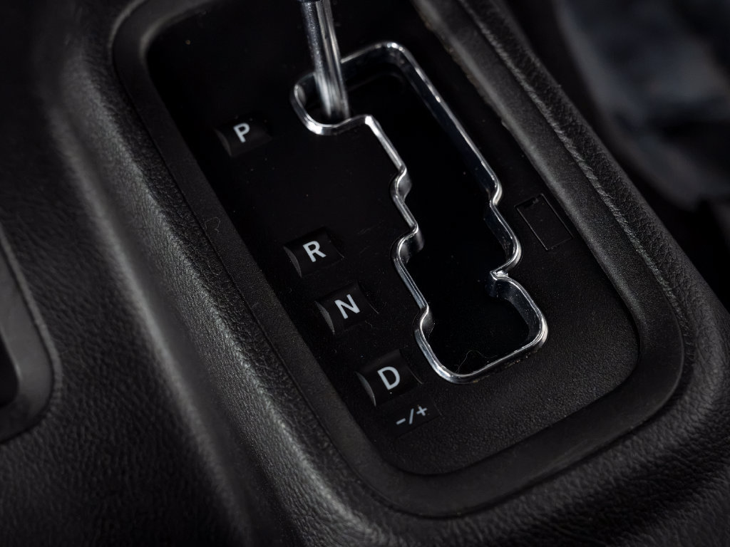 Used 2018 Jeep Wrangler Unlimited Sport S AWD/4WD image 22