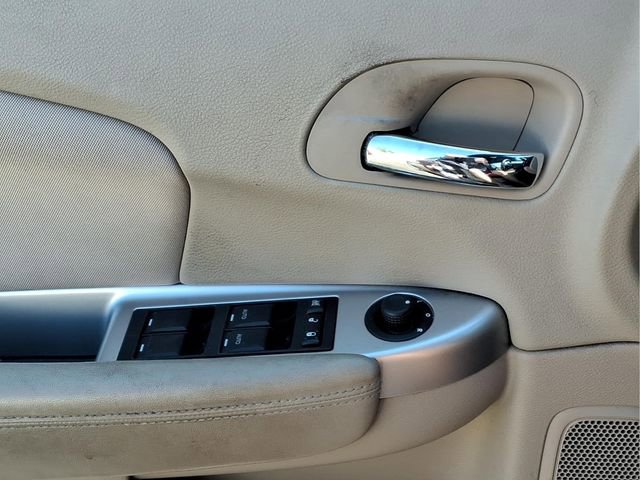 Used 2013 Chrysler 200 Touring FWD image 14