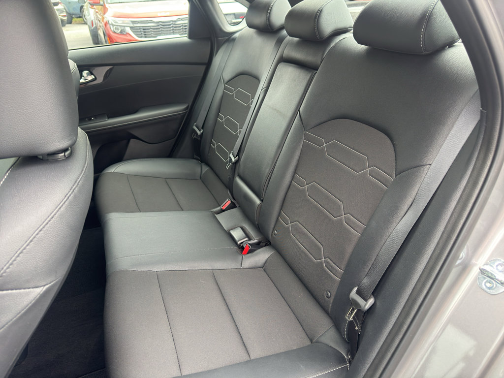 Used 2024 Kia Forte GT-Line w/ GT-Line Premium Package image 12