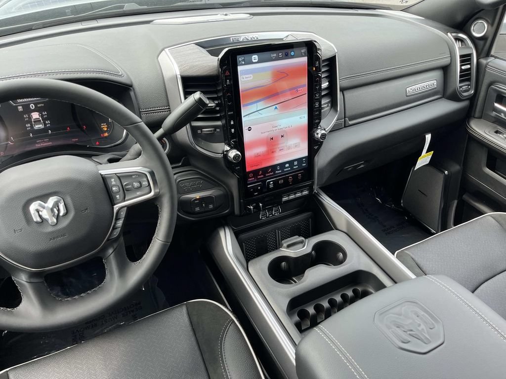 New 2026 RAM 2500 Laramie AWD/4WD image 13