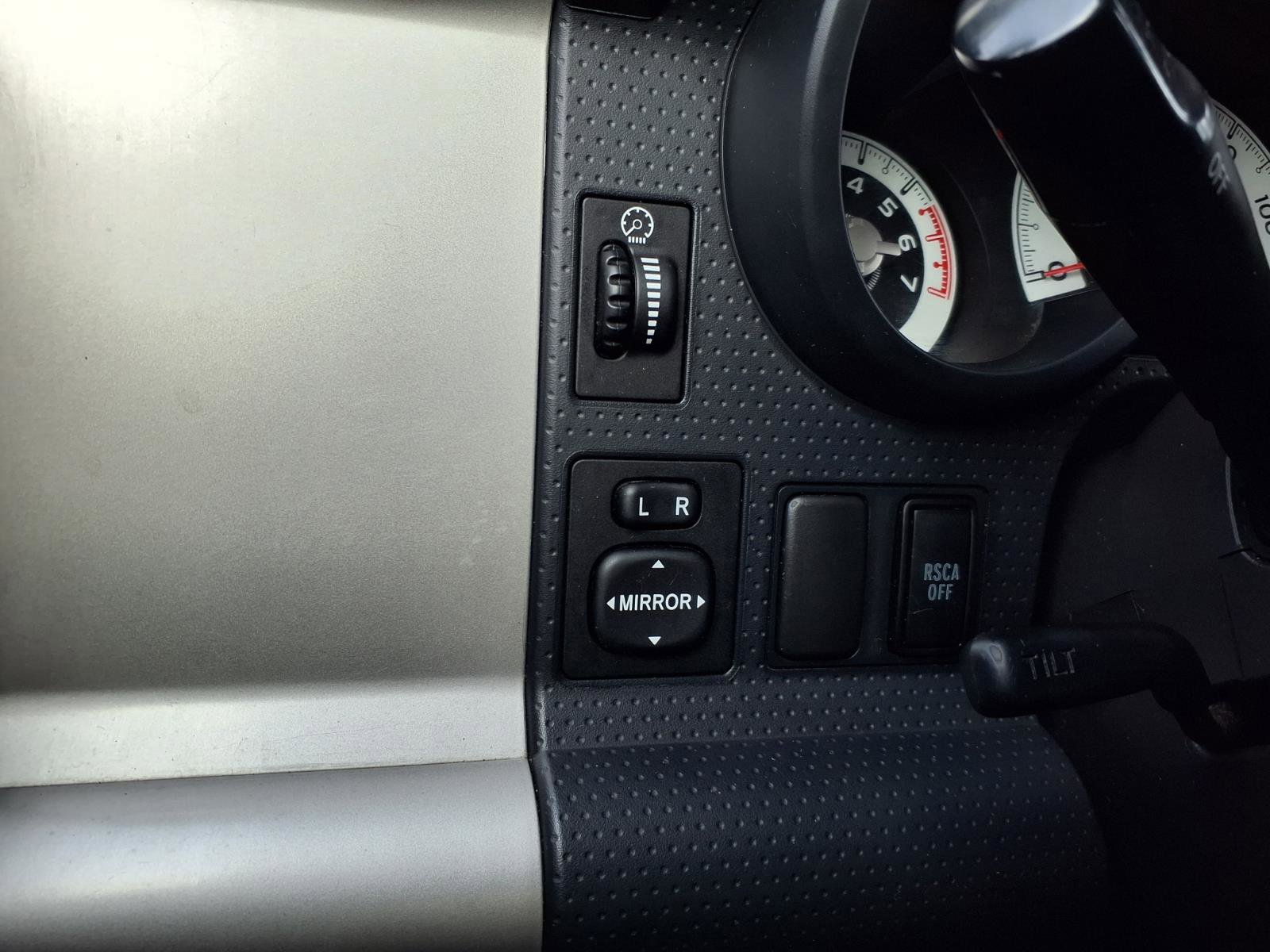 Used 2011 Toyota FJ Cruiser Base image 22