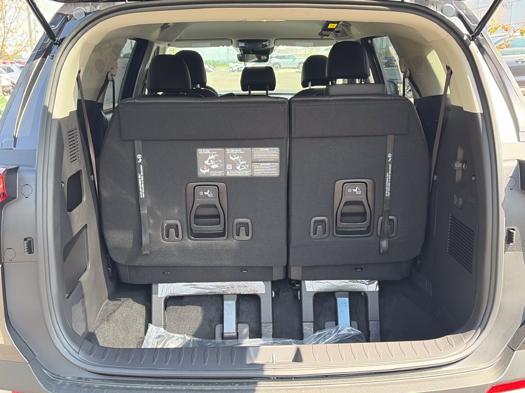 New 2027 Kia Carnival FWD image 7
