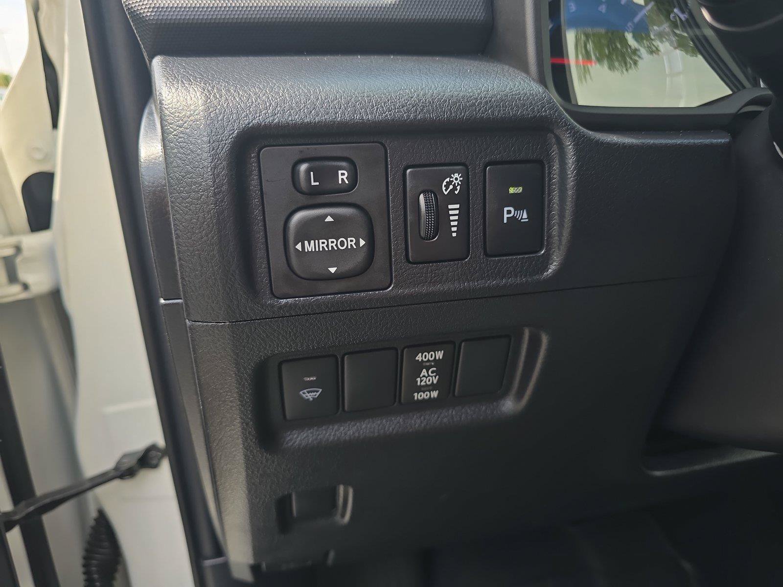 Used 2017 Toyota 4Runner Limited AWD/4WD image 23
