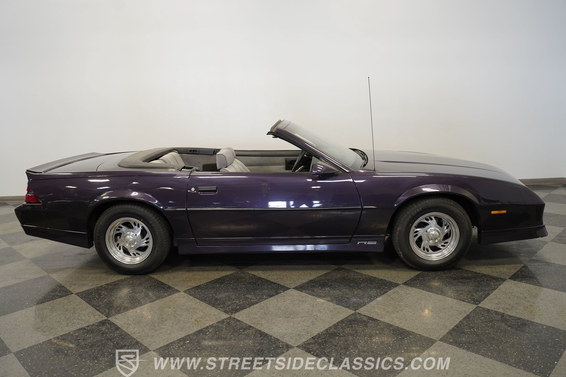 Used 1989 Chevrolet Camaro RS RWD image 15