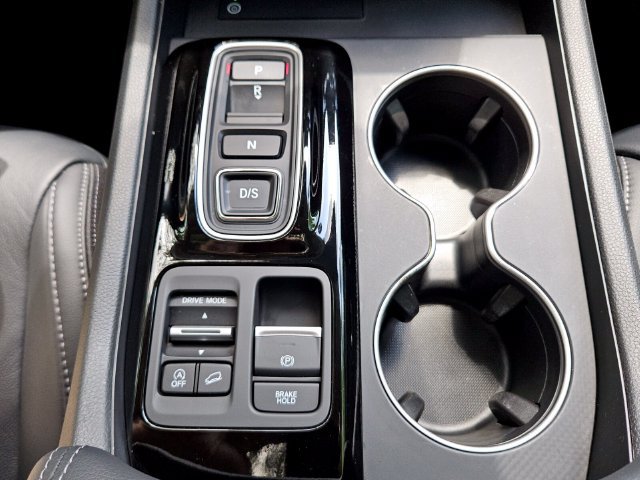 Used 2025 Honda Pilot Touring image 21