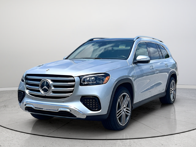 Used 2025 Mercedes-Benz GLS 450 4MATIC image 3